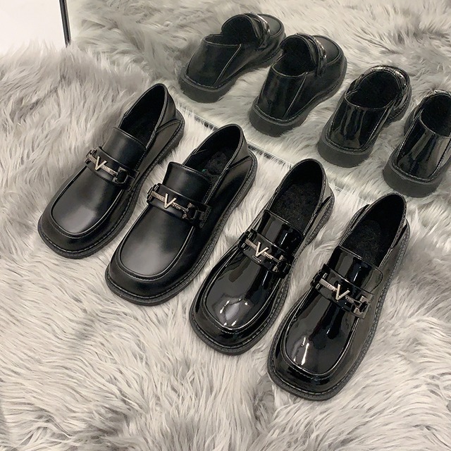 シングルスプリングレッドスタイルレザー 靴 シューズ ローファー 春物 ラウンドトー 部族の婦人靴53536345407