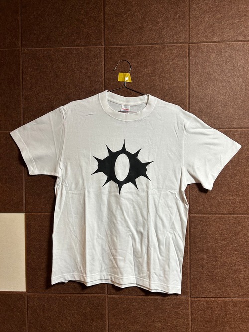 手立てT White