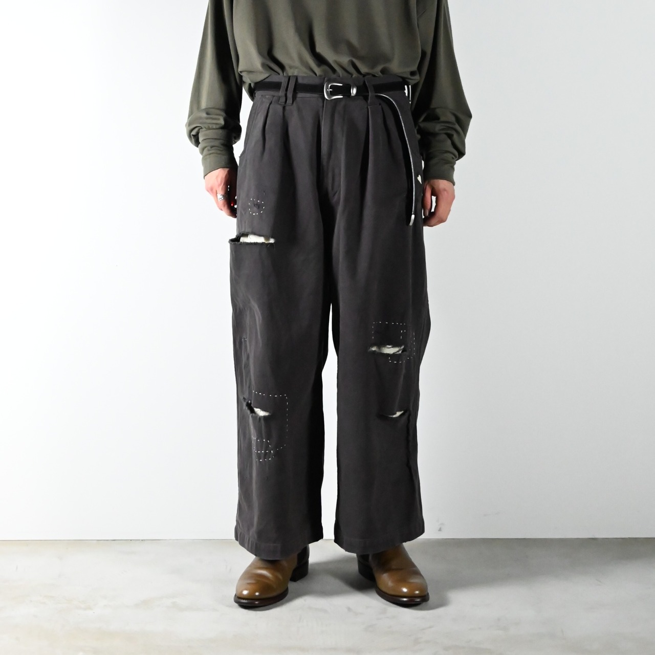 ANACHRONORM / KERSEY TUCK WIDE PANTSコーディネート