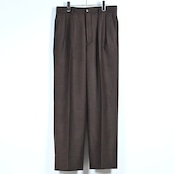 INTERIM / INDIA WOOL CLASSIC HERRINGBONE WITH LEATHER PIPING 2-TUCK STRAIGHT SLACKS
