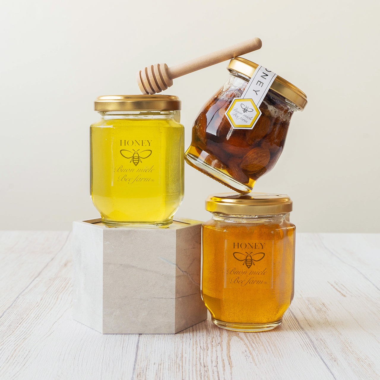 ★限定価格！母の日ギフト【送料込】♥宮崎産春のはちみつ2種＋アーモンドのはちみつ漬けギフトセット "Gift set 2 kinds of Miyazaki honey and Almond soaked in Miyazaki honey, delivery fee Incld..