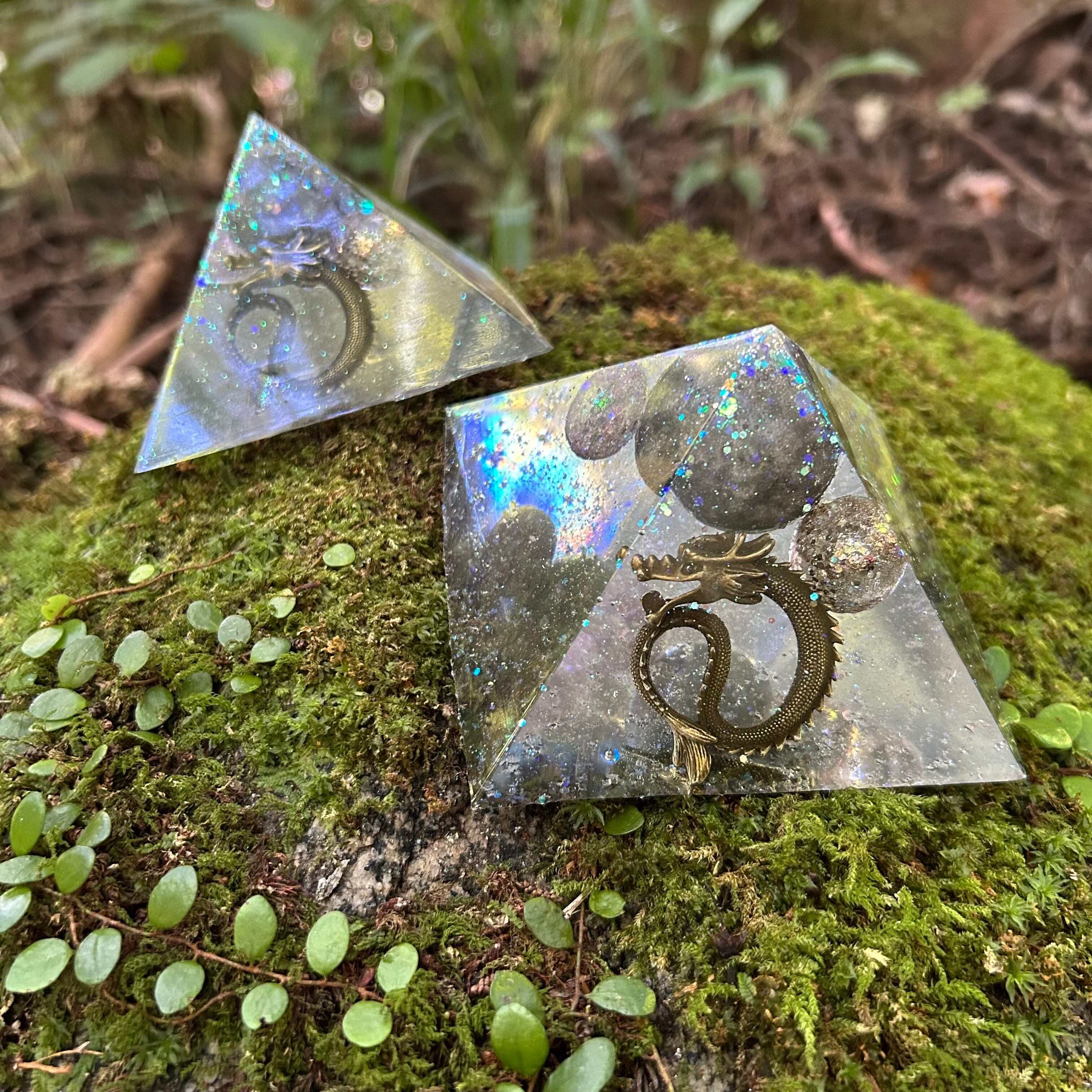 【銀龍】ピラミッドオルゴナイト