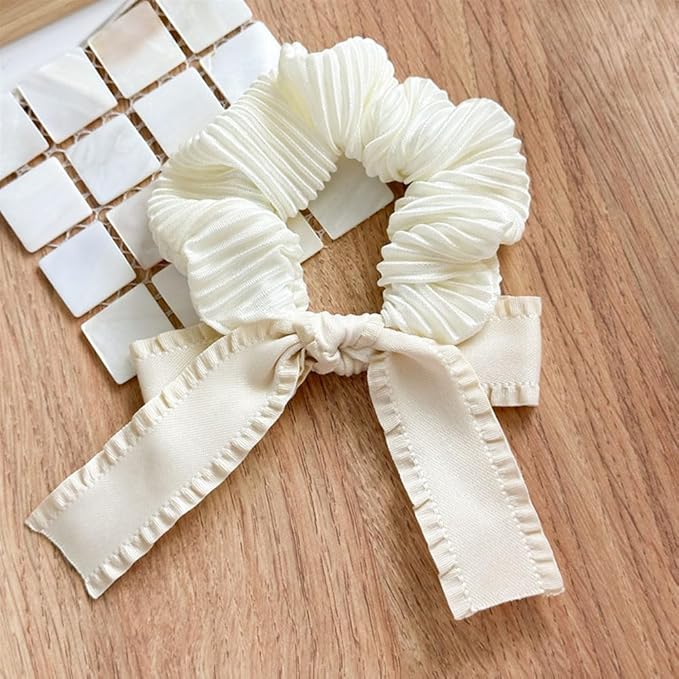 くま付き３点セット シュシュ　リボン黒セーター オーガンジーリボン付きサテンシュシュ（ヘッドアクセサリー） | ITS