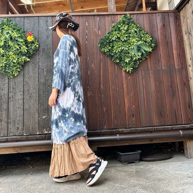 ぐるぐるタイダイカーディガン