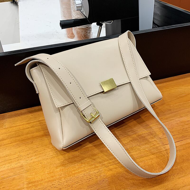 オータムウィンターレッドカジュアル 秋物 冬物 スクウェア メッセンジャーバッグ 手作りハンドバック87717822627