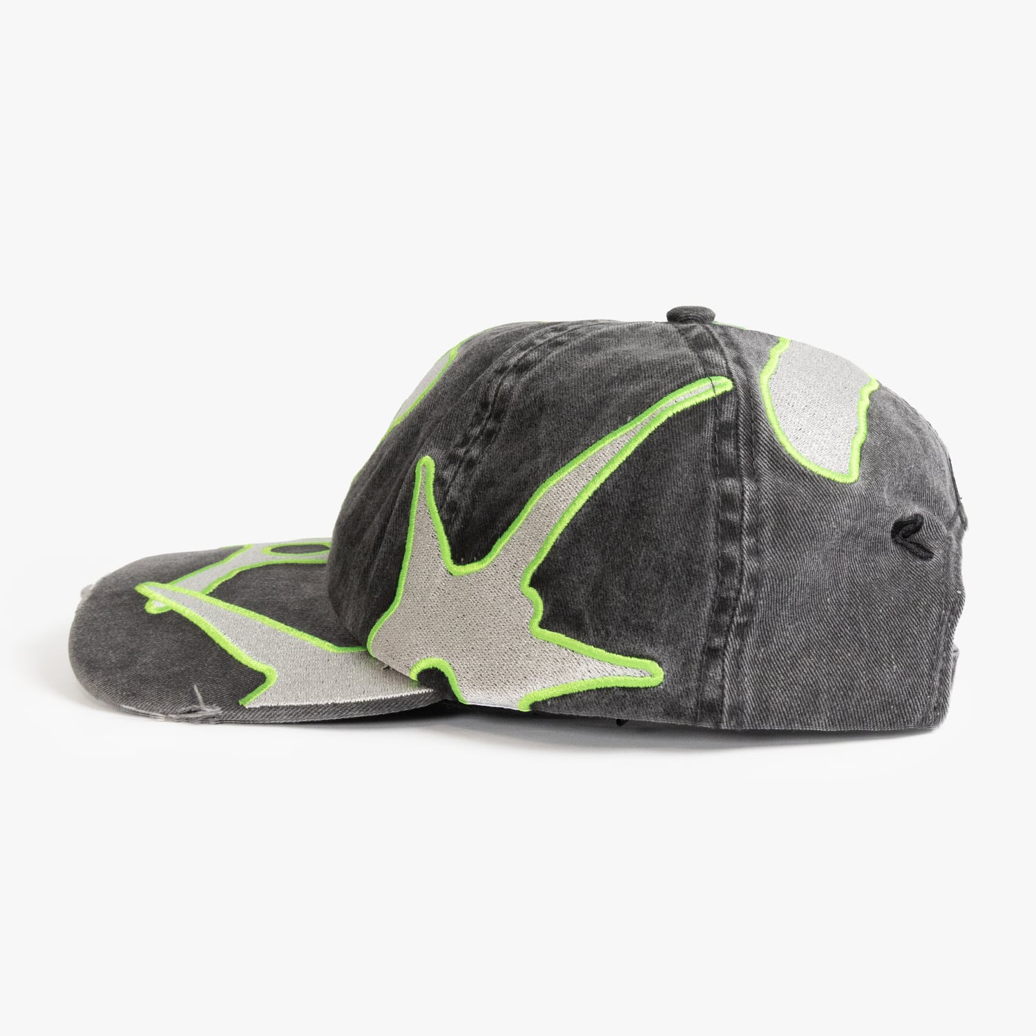 UNEEK BASEMNT - Discover independent style.