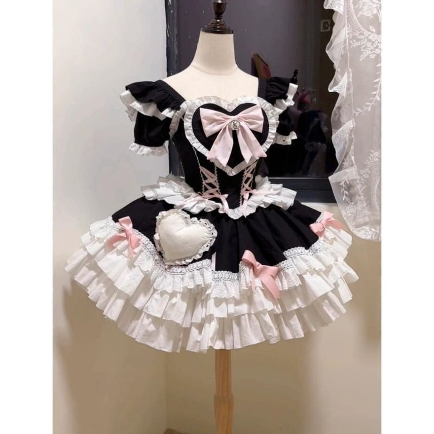 クラシカルメイド｜ハートフリルワンピース（ブラック×ホワイト×ピンク