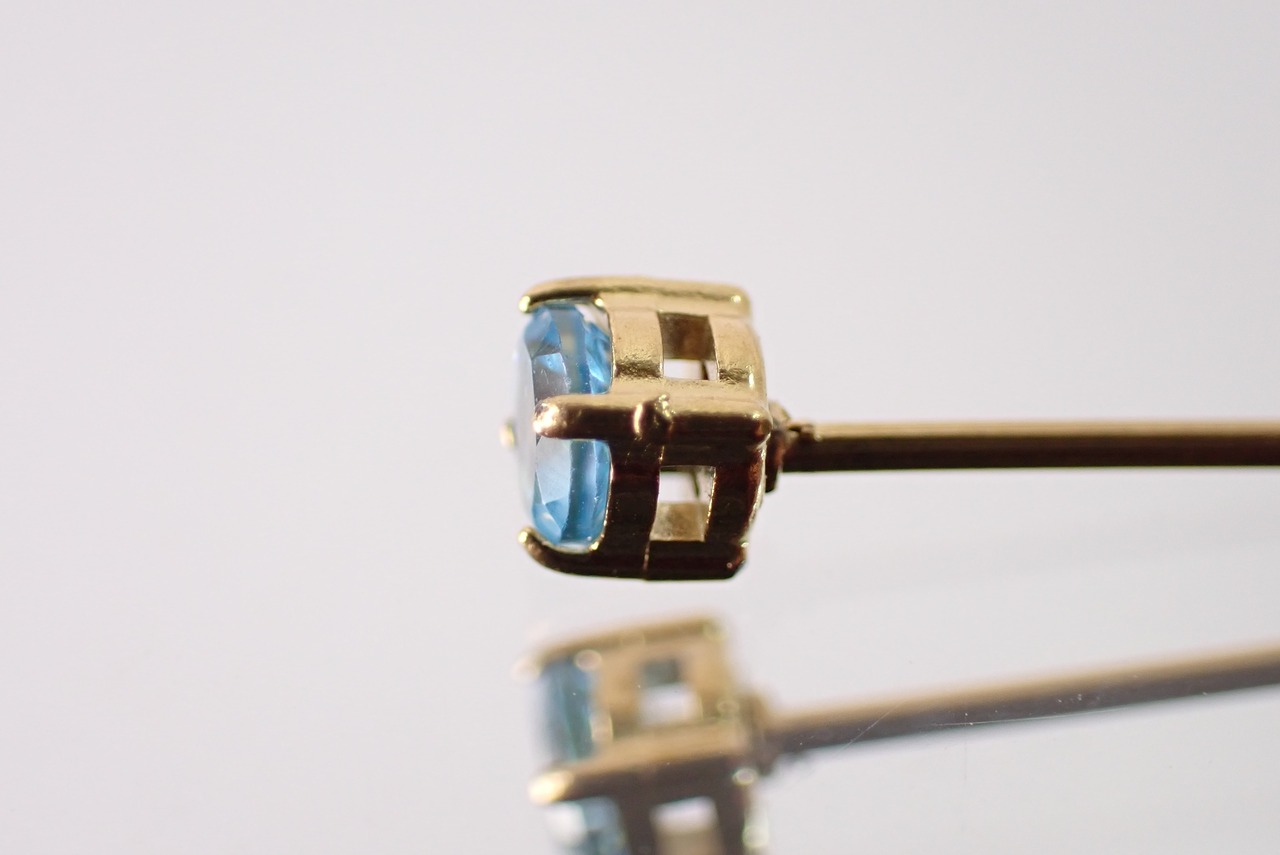 スイスブルートパーズピアス　約3mm　[E10-82]
