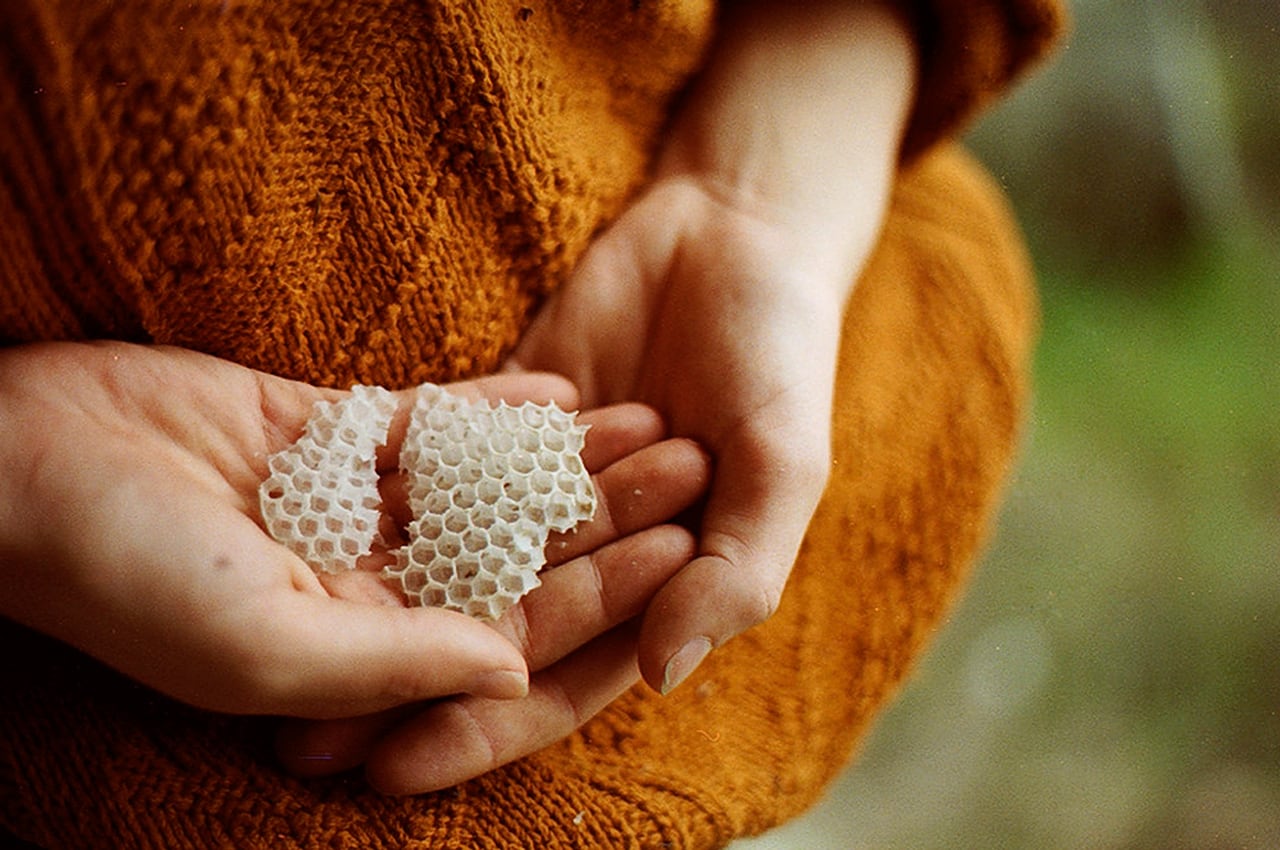 国産蜜蝋(ミツロウ）未精製・簡易濾過 蜜蝋500g 未精製 ミツロウ みつろう ビーズワックス イエロー 黄