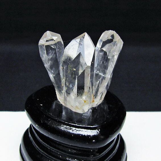 水晶 クラスター マダガスカル産 台座付属 一点物 172-4275