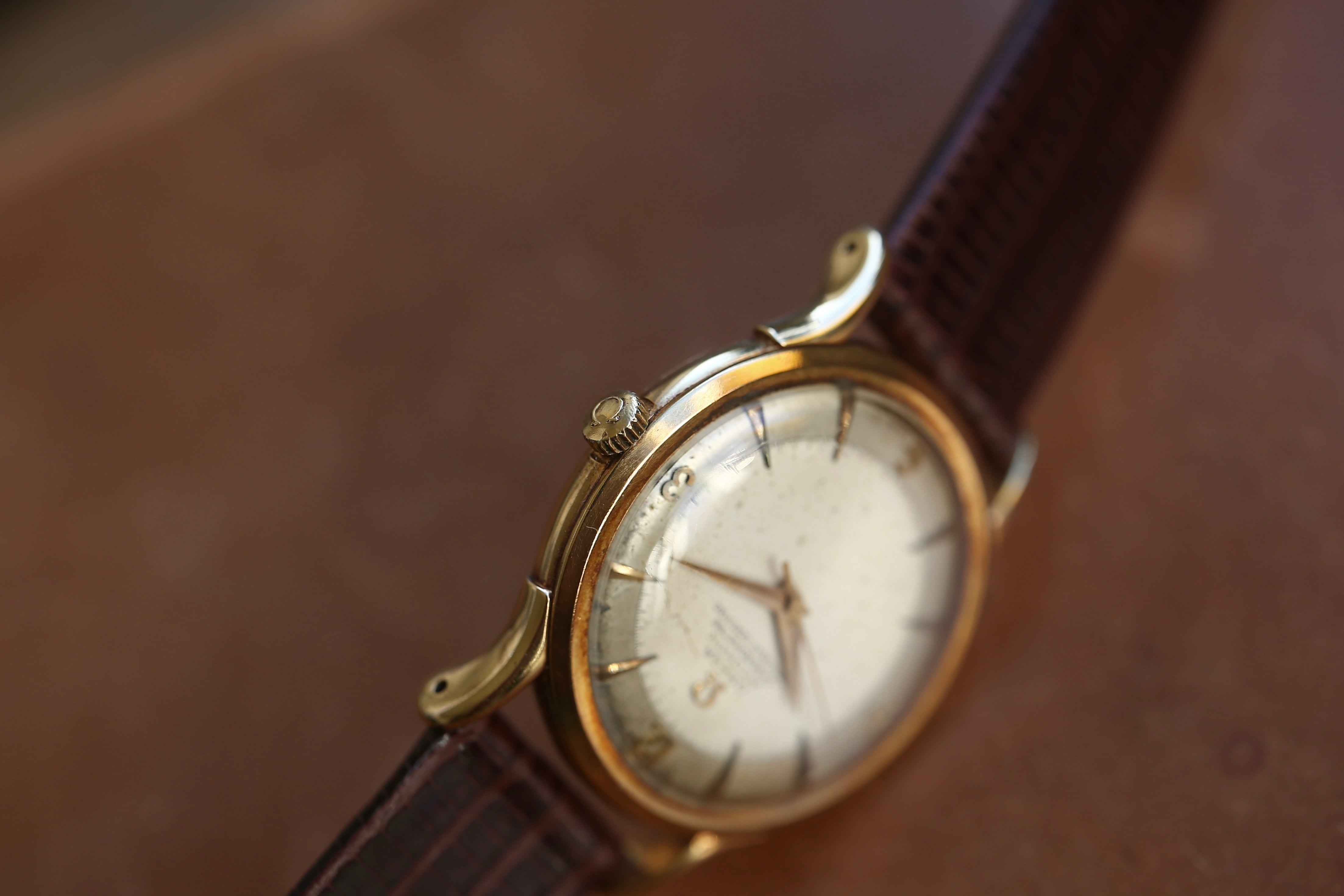 OMEGA】 1948年製 オメガ クロノメーター 飛びアラビア数字 OMEGA】 1948年製 オメガ クロノメーター 飛びアラビア数字