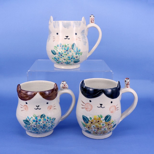 《 鈴木ハツミ 》こけし付きマグカップ　ネコ