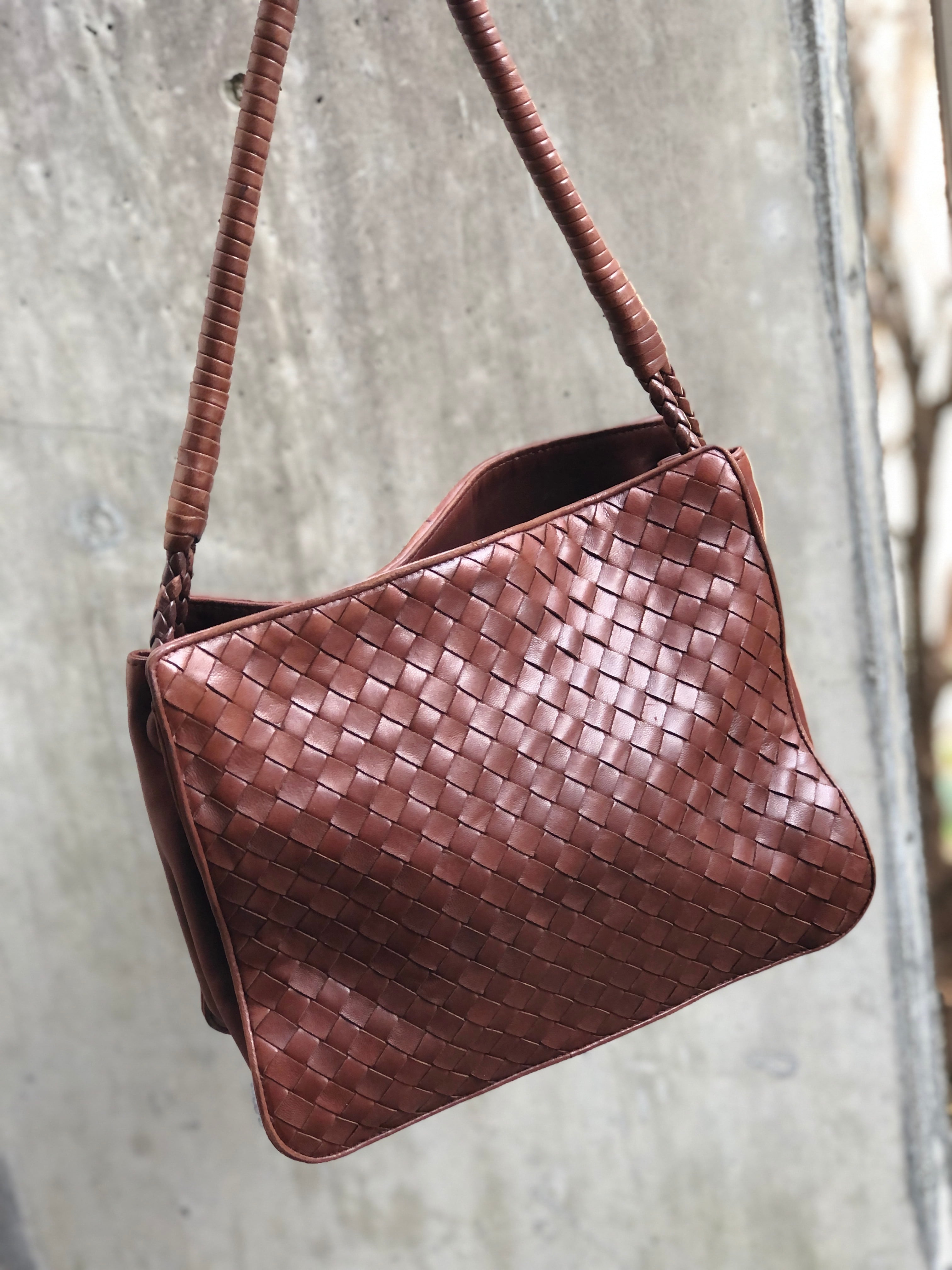 BOTTEGA VENETA ボッテガヴェネタ ハンドバッグ バケツ ブラウン 