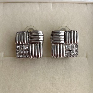 NINA RICCI イヤリング