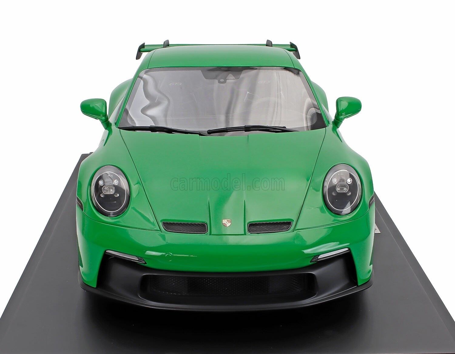 ミニカー 1/8 ポルシェ 911 GT3 GT-SPIRIT 1/8 PORSCHE 911 992 GT3