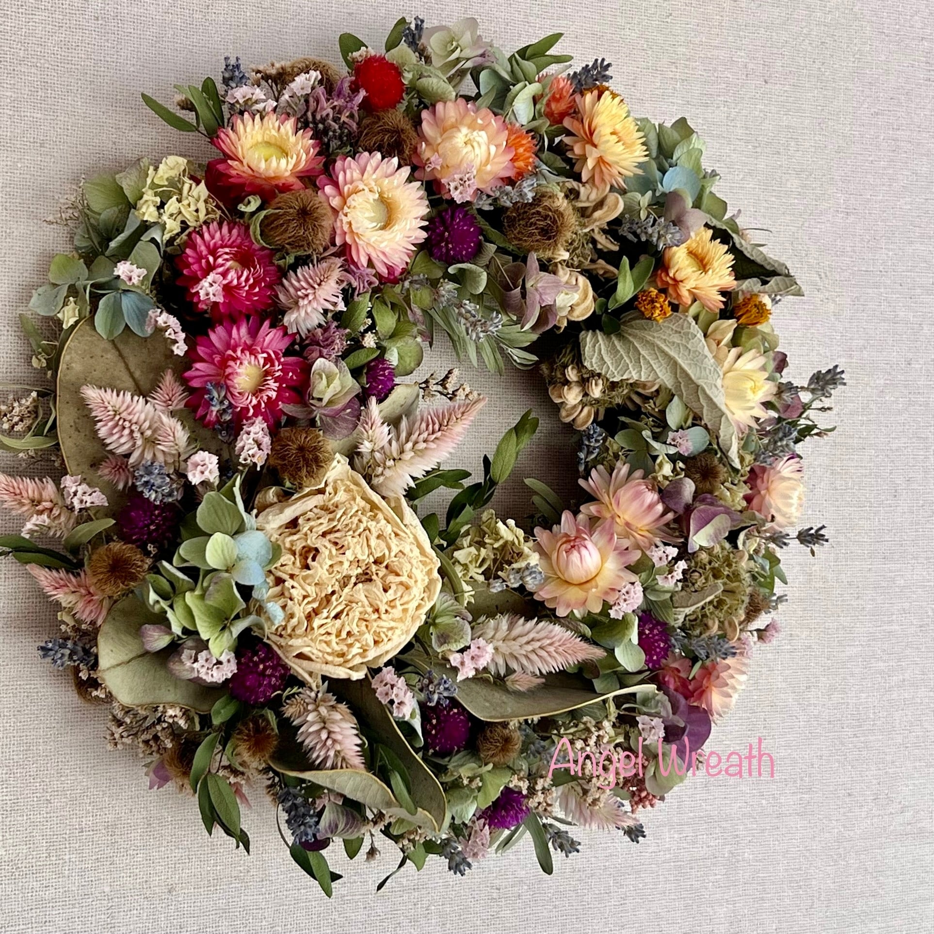 秋冬wreath。赤い実とパンパスグラスのリース。ドライフラワーリース 