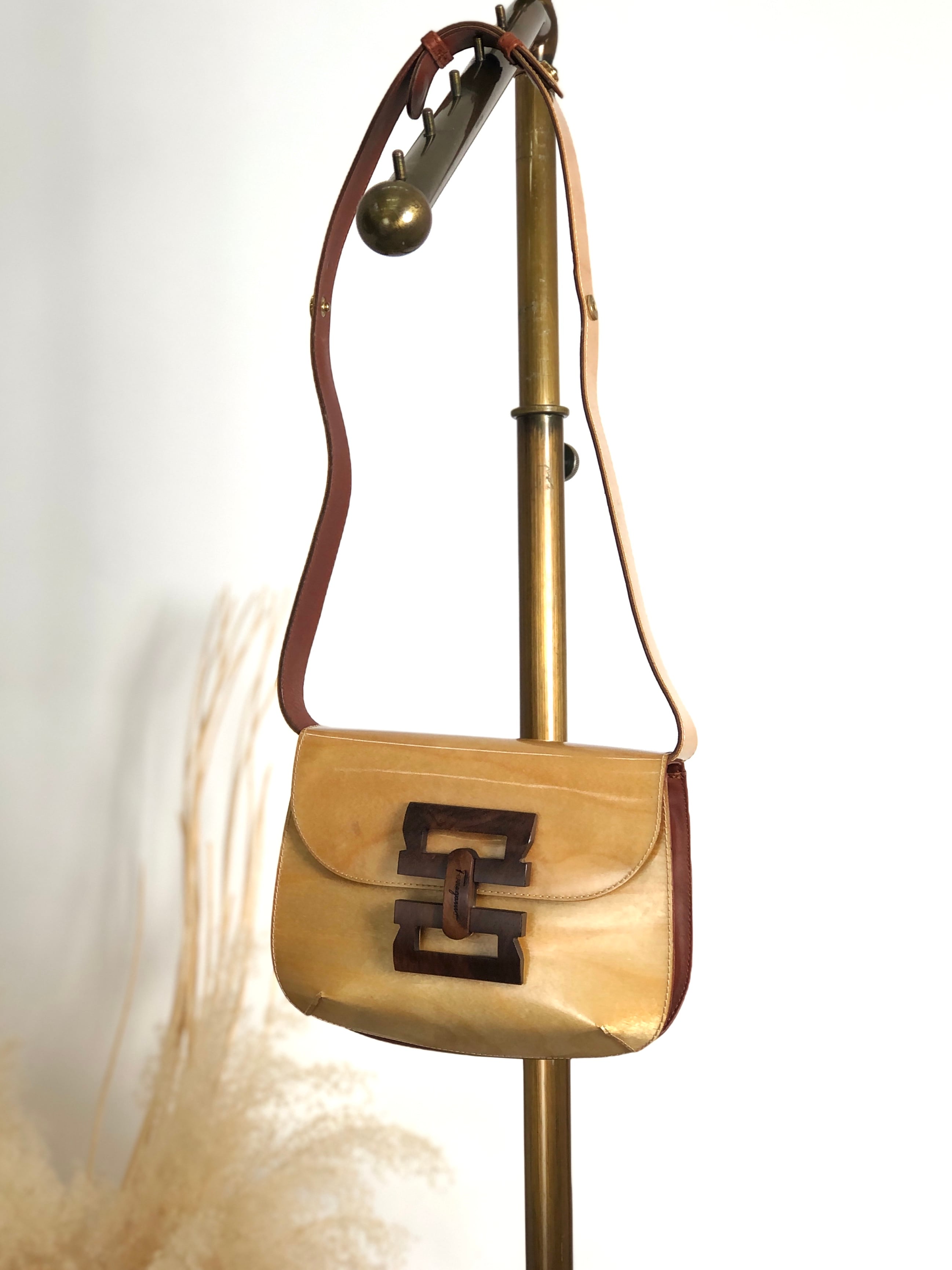 Salvatore Ferragamo サルヴァトーレ フェラガモ ショルダーバッグ ベージュ ロゴ ウッド vintage ヴィンテージ オールド psn4ab