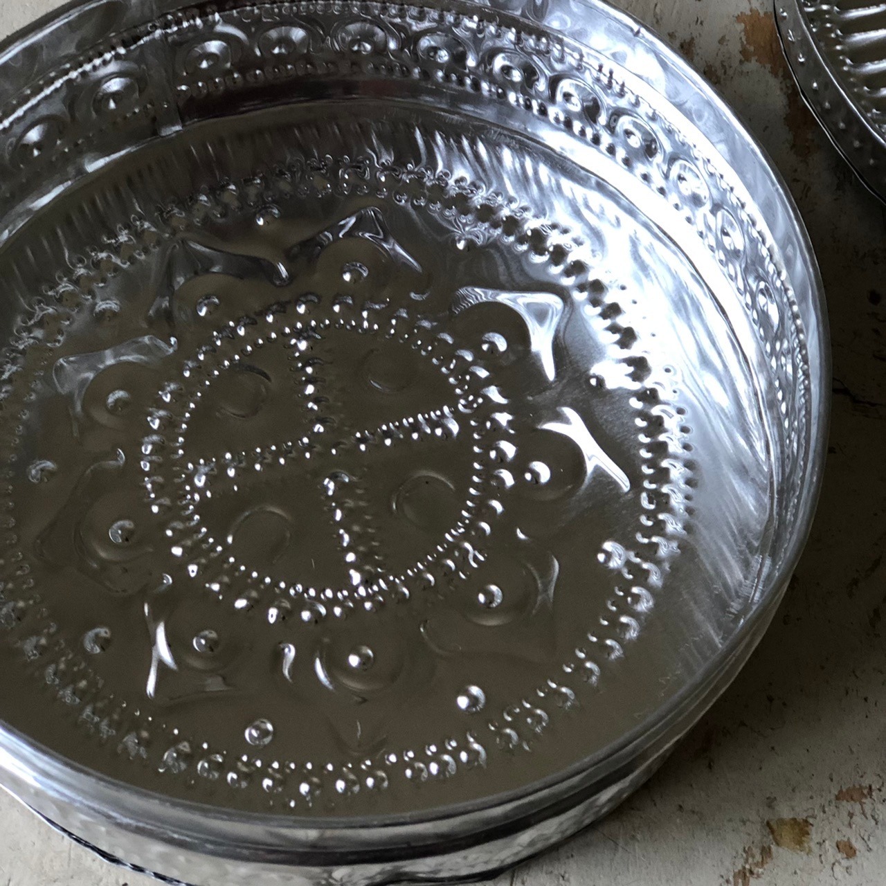 バリのラウンドボックス Sサイズ