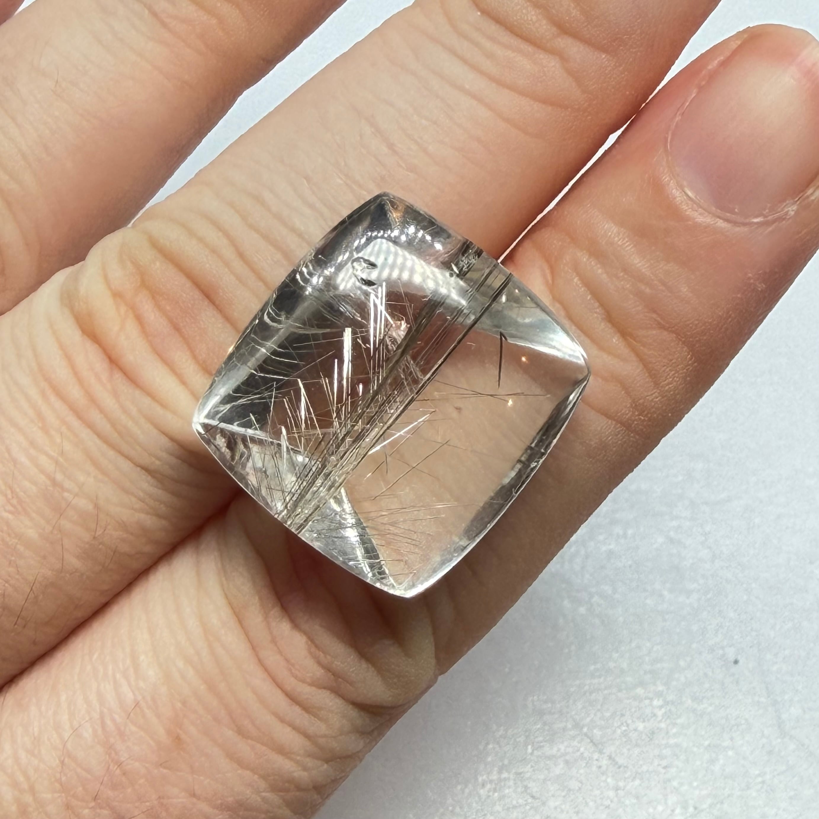 茶柱が立ったようなシルバールチルクオーツ