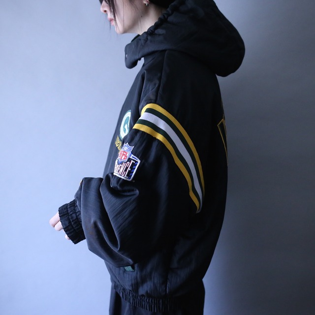 "reversible" NFL Green Bay Packers over silhouette nylon blouson