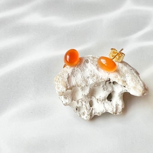 カーネリアン ミニカボションピアス サージカルステンレス