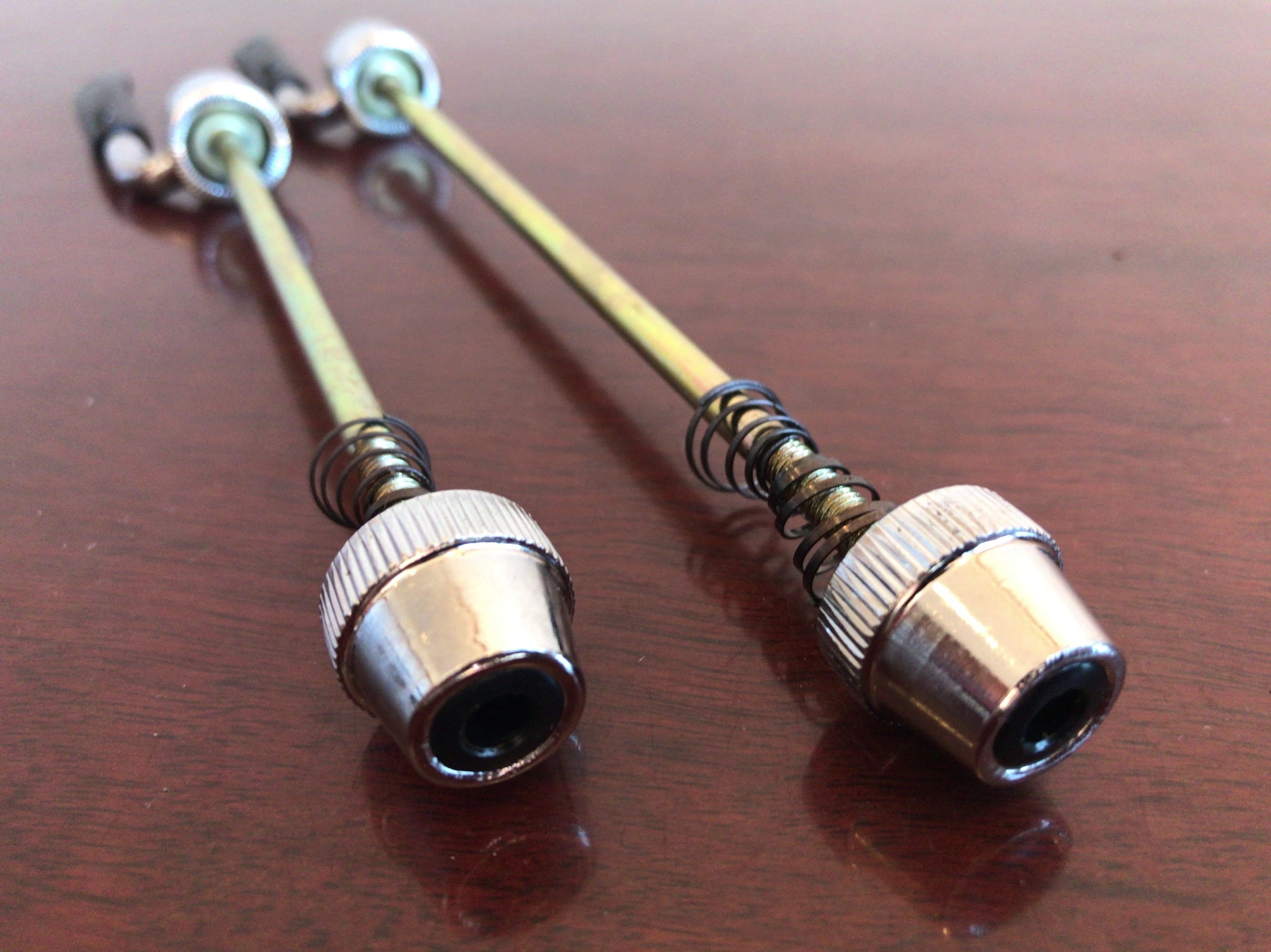 NOS UKAI Rims with Suntour hubs and Suntour quick releases | CALI