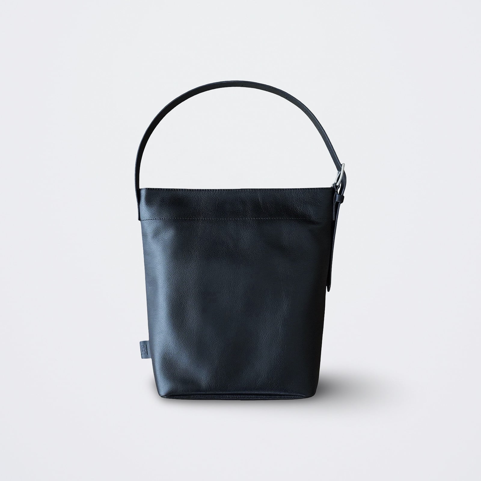 SOFT LEATHER SHOULDER BAG BLACK / 受注生産 9月中旬~9月下旬 発送予定