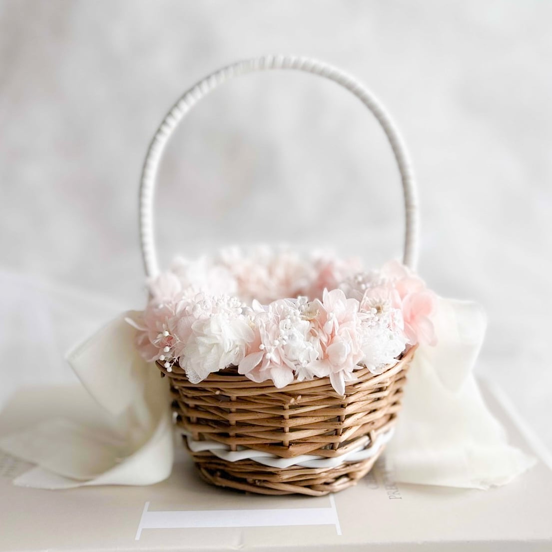 Circle pink ring pillow