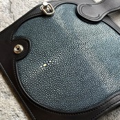 【直営店限定商品】ライダースウォレット リンガー インレイ スティングレイ(グレー)