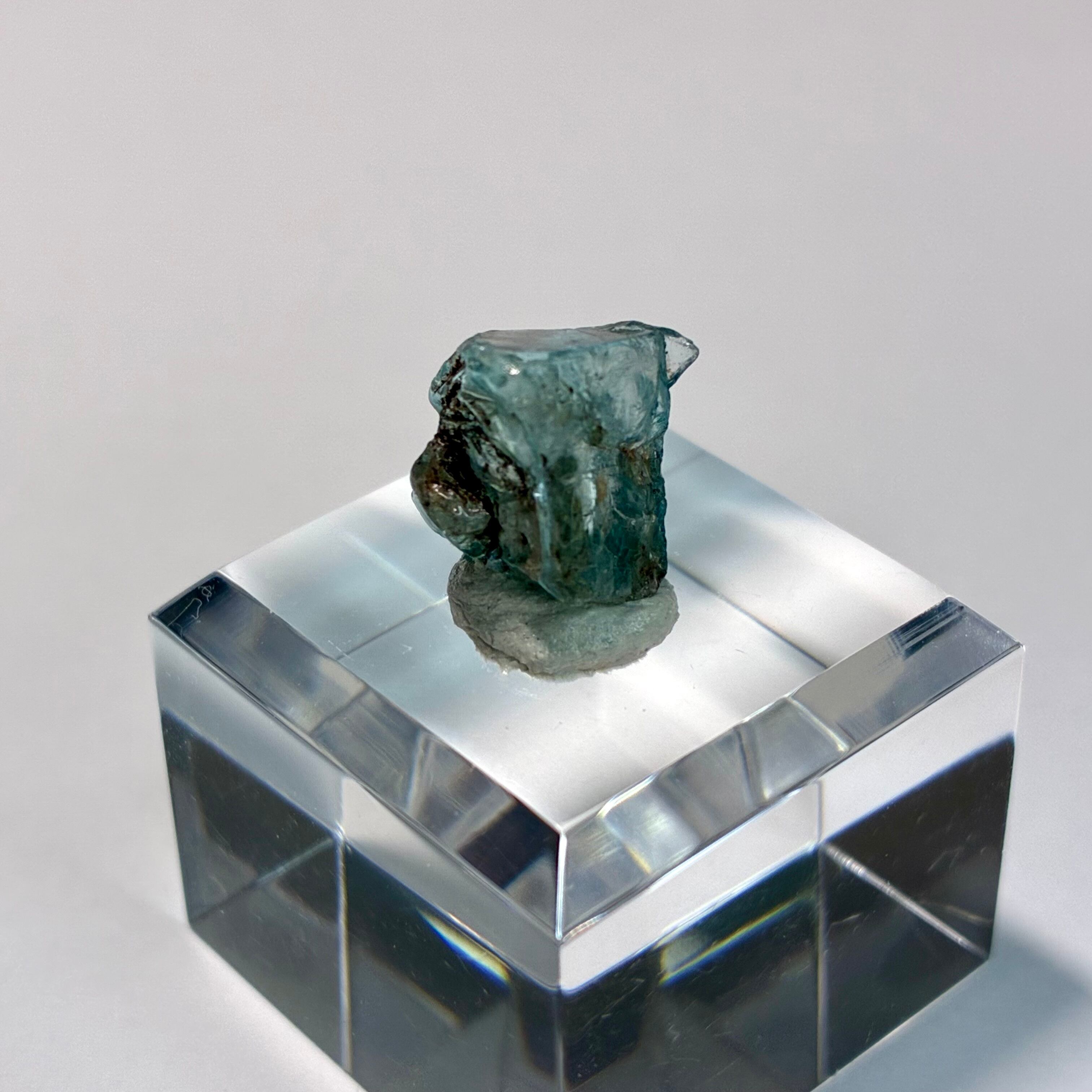 ブラジル Cruzeiro産トルマリン 【一点物】 原石 鉱物 天然石