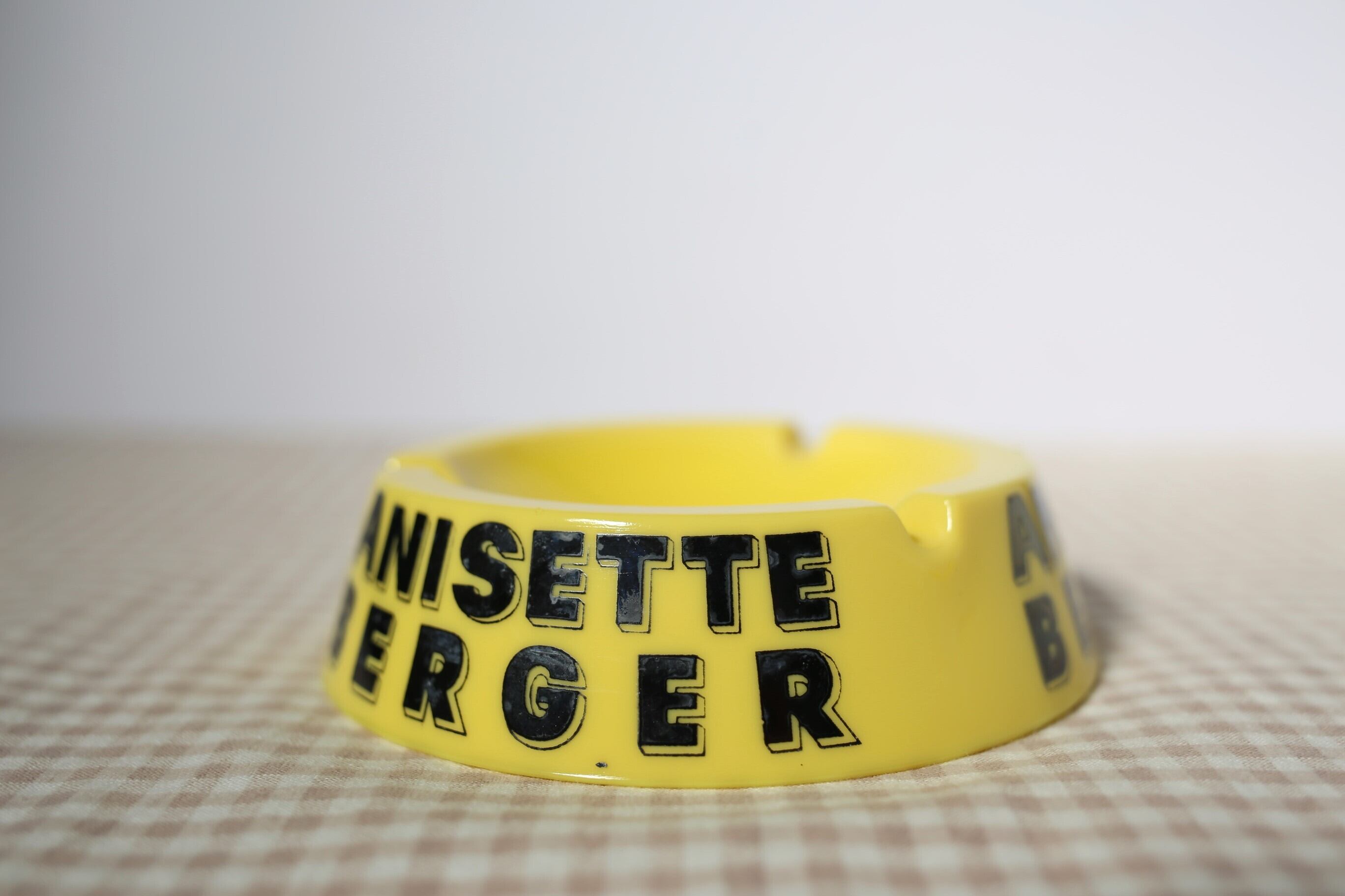 フランス アンティーク ヴィンテージ ミルクガラス 灰皿 『BERGER』 N