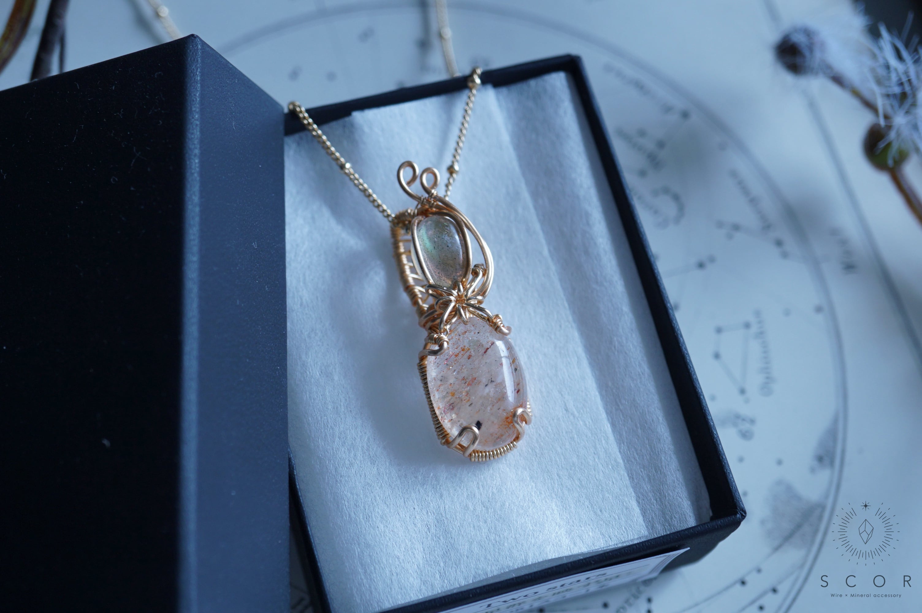 動画あり】Two stars - 流星群を映す星 (pt438-sr-g)（サンストーン