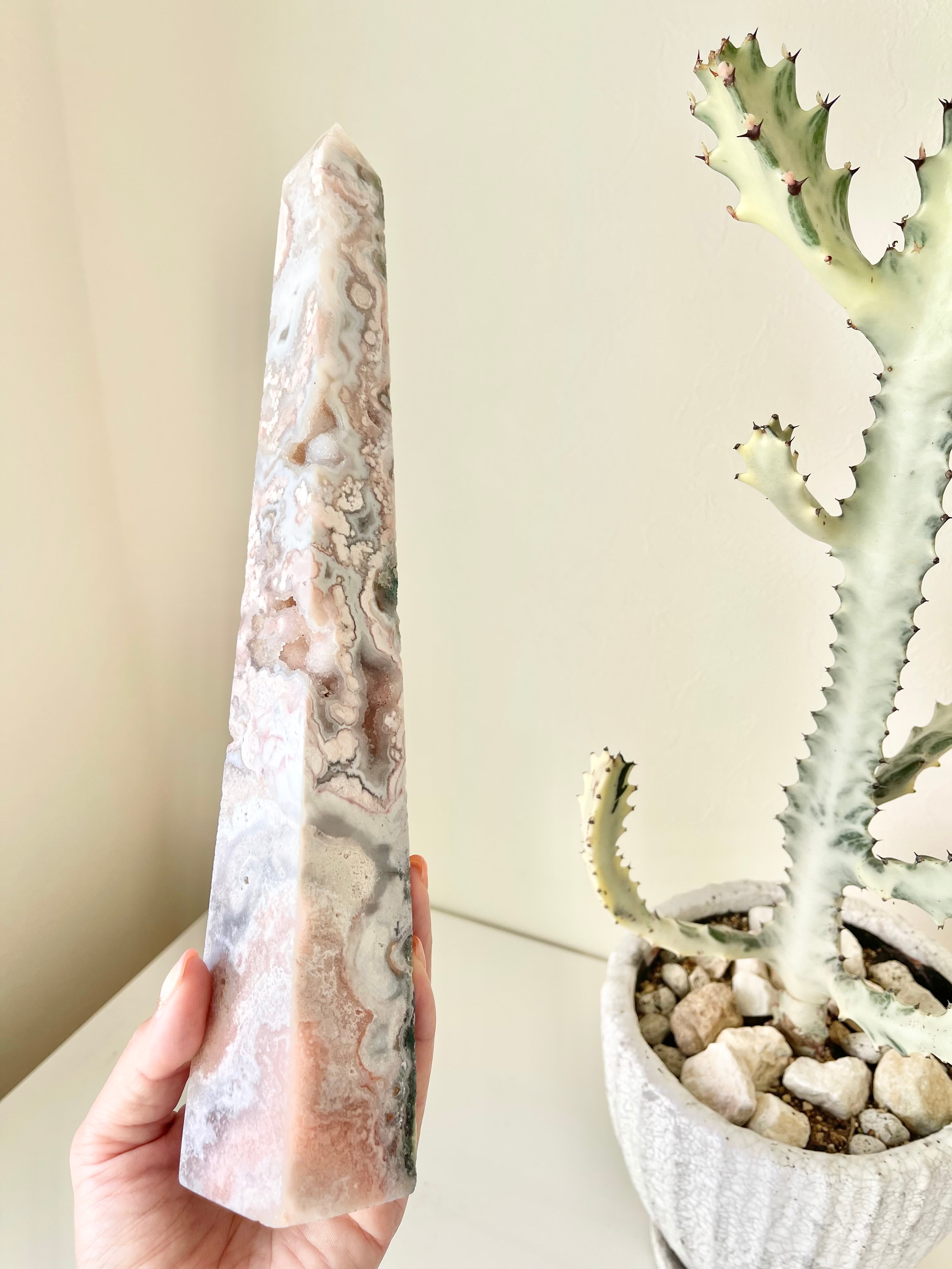 Pink amethyst tower 35cm