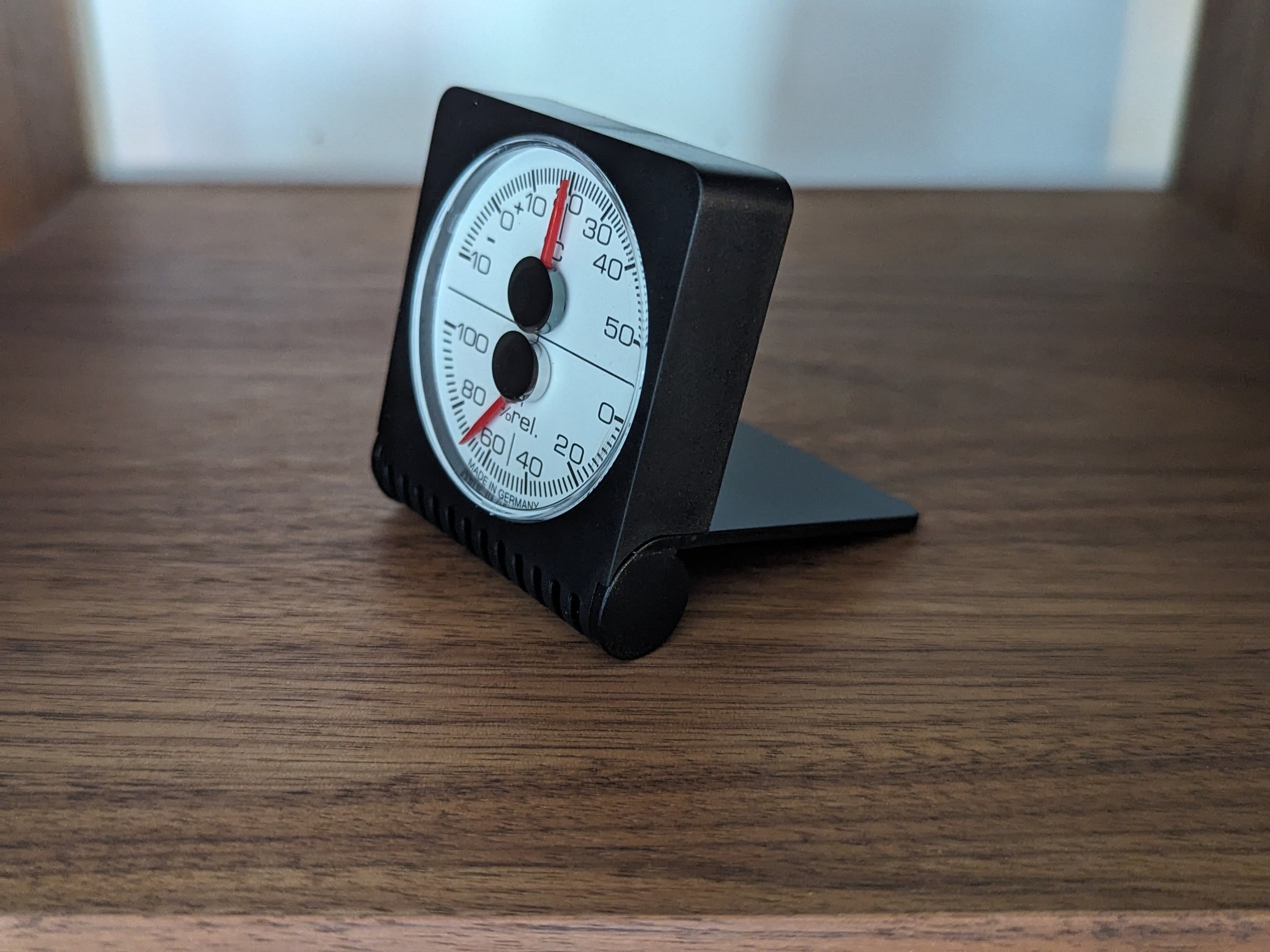 Analogue thermo - hygrometer 45.2018（温・湿度計） | TFA DOSTMANN