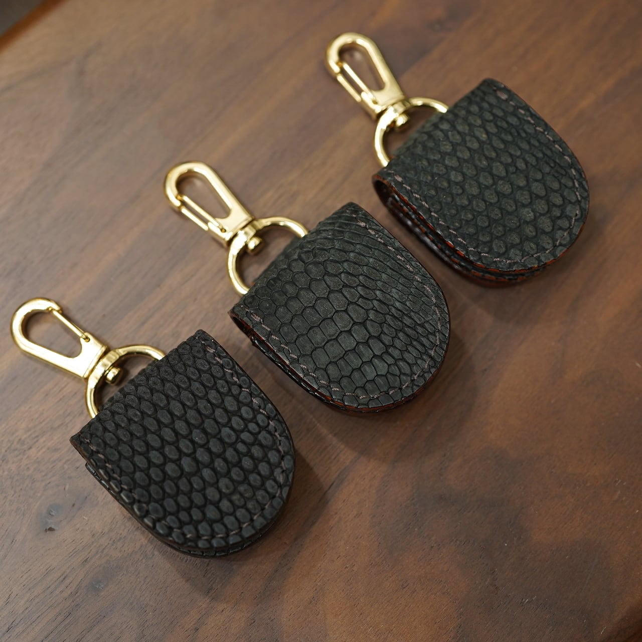 11DROPS 多機能ミニケース サム THUMB ヌバックリザード・サドルプルアップ