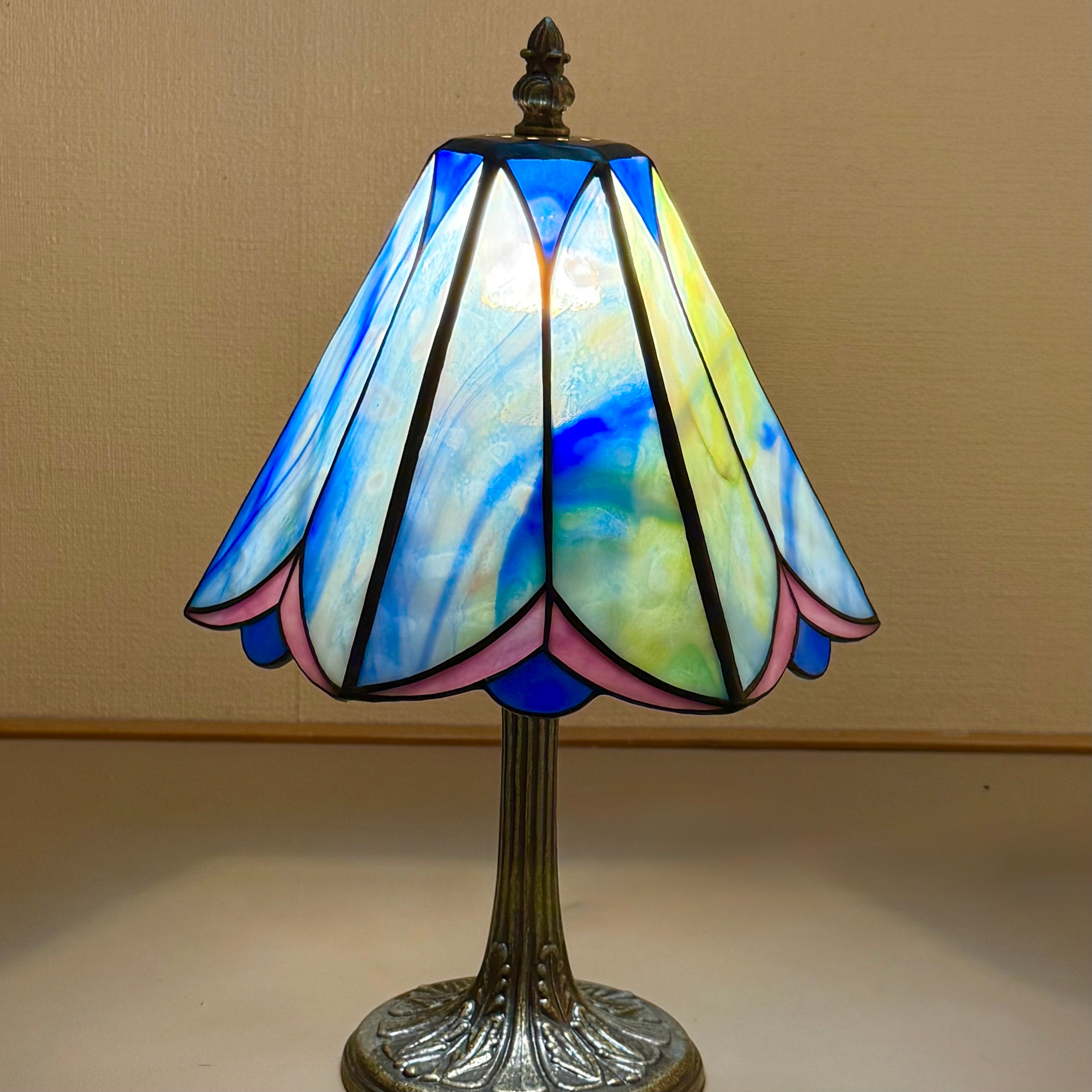 参考作品】パネル「クレマチス・モンタナ」 | 川島政則ステンドグラス工房