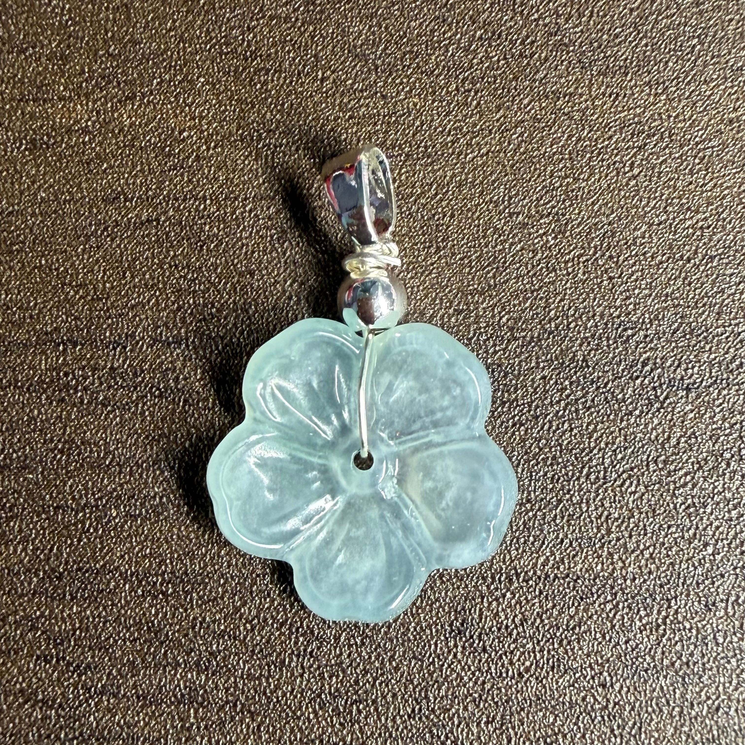 本翡翠ピアス スカイブルー 無含浸 無着色 グァテマラ産 | FARBE