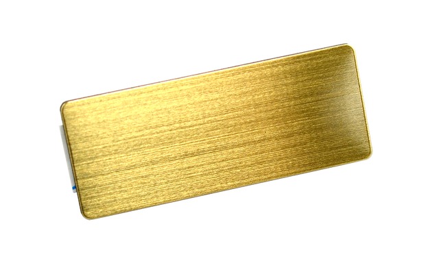 金属無地名札（真鍮-金タイプ）50×20ミリ　マグネット留め具