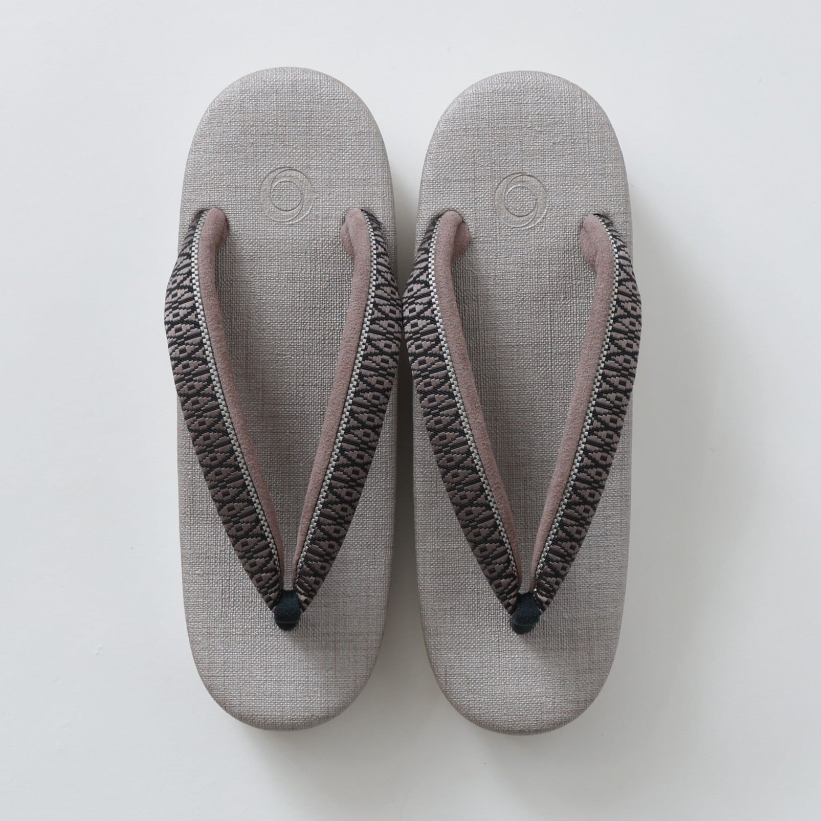 .菱屋カレンブロッソ×OKANO カフェ草履 :薄グレー×茶 レディースM