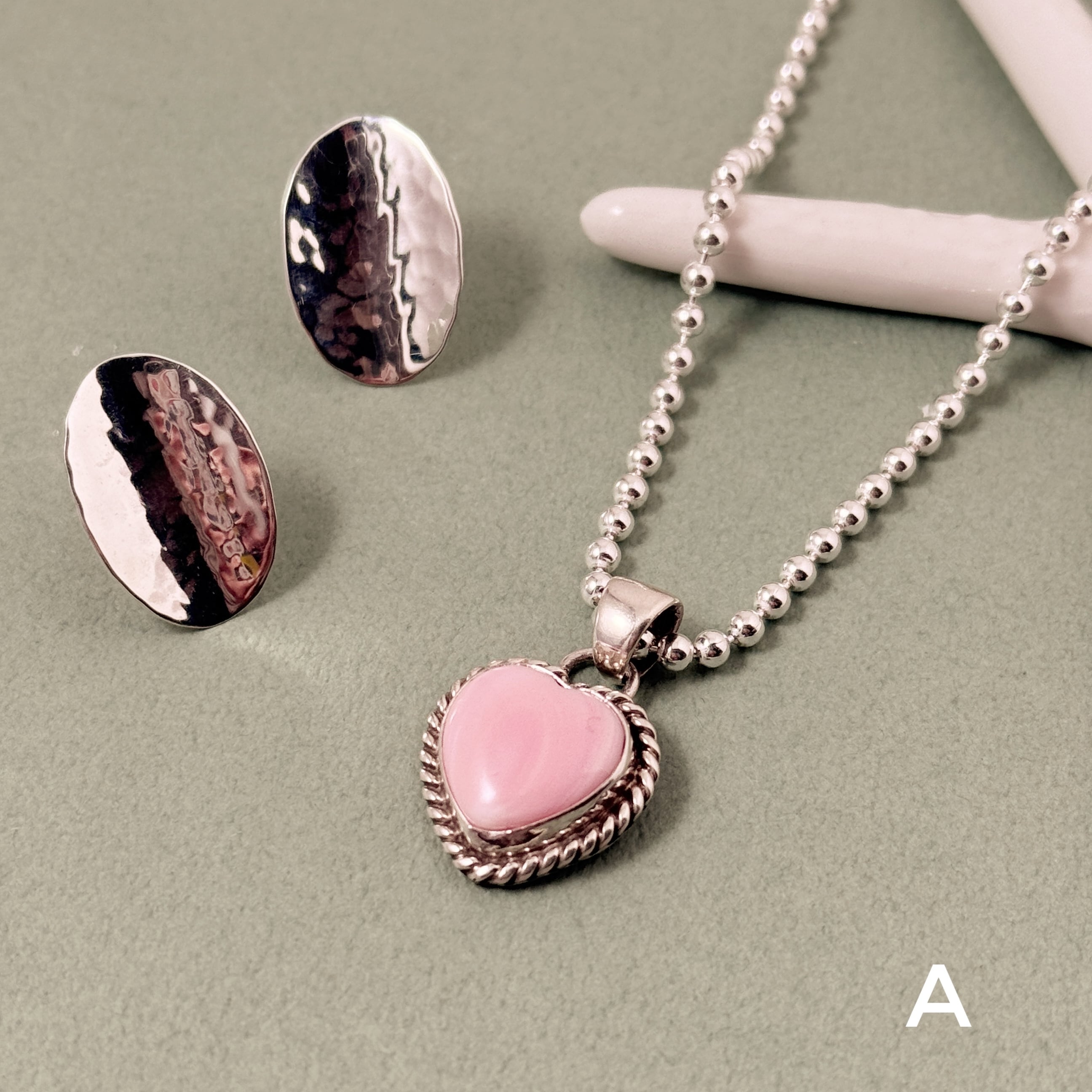 Indian Jewelry 》ハート コンクシェル ペンダント ネックレス