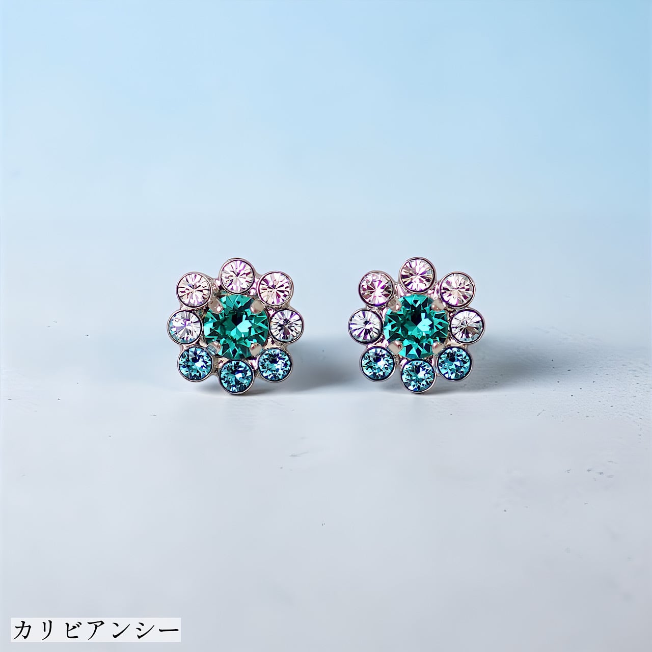 小花ピアス | MAKI NUMOTO (マキ ヌモト) ｜コスチュームジュエリー