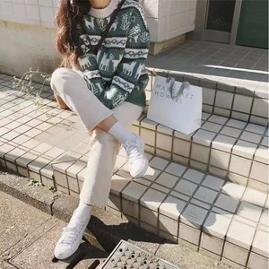 ラウンドネック柄セーター