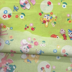 Cdr531◆1m◆SM◆綿100%シャーティング生地◆レトロ柄