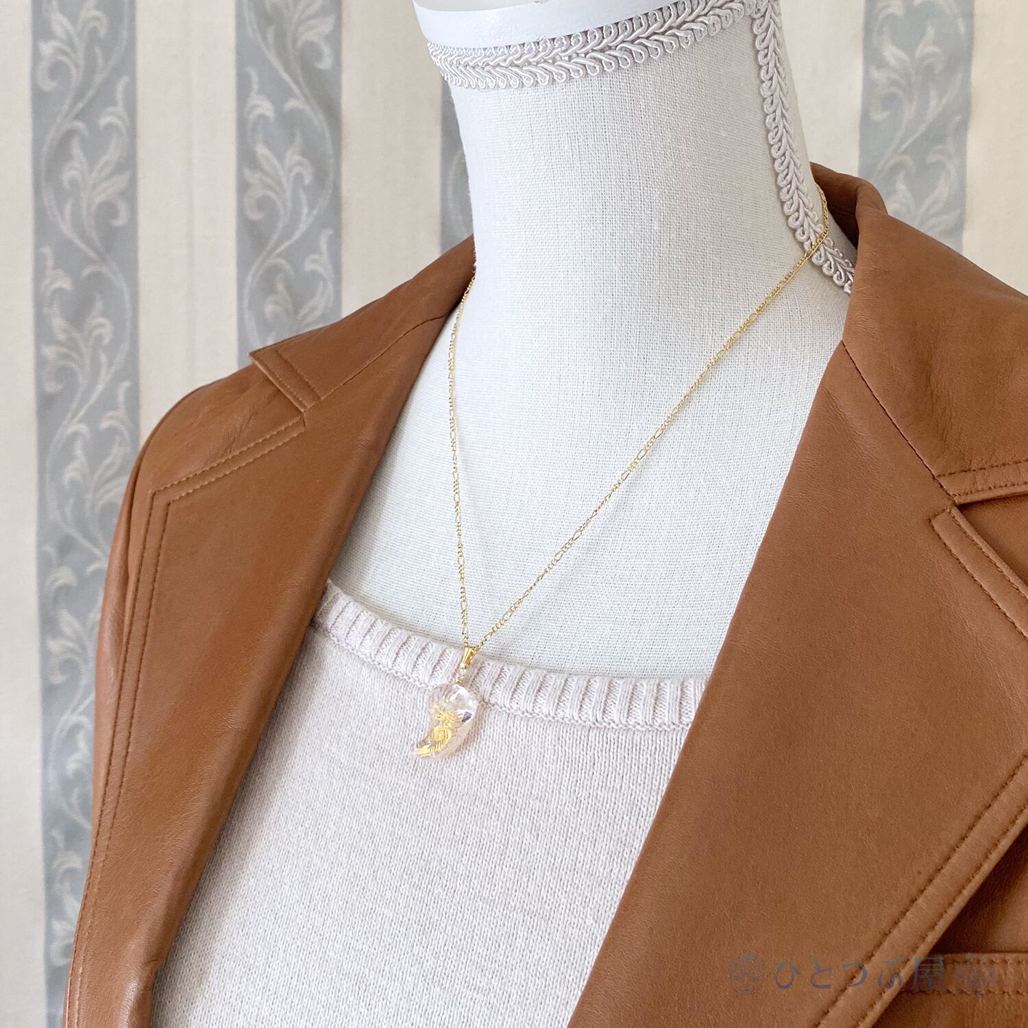 成功・発展・財運】金色守り龍の水晶勾玉ペンダント／皇帝龍（五本爪