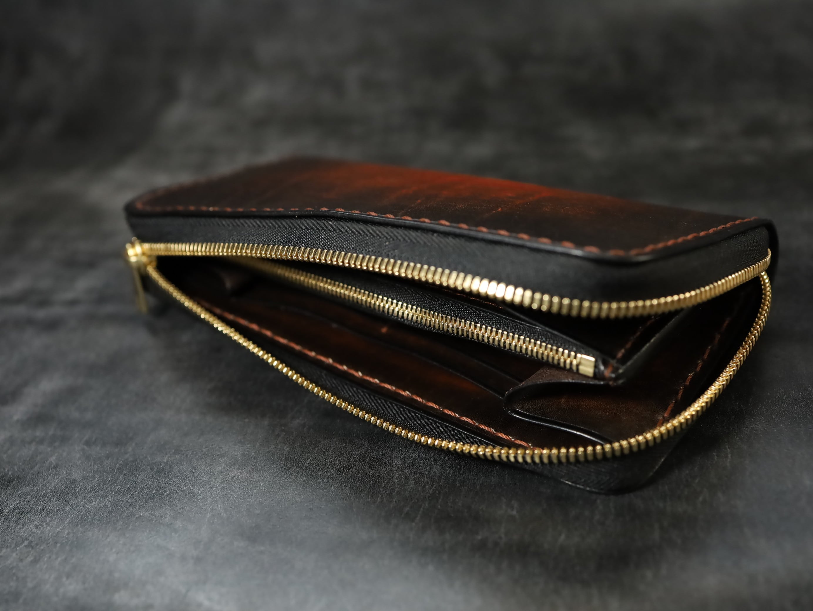 猫のラウンドファスナー長財布 | Haruleather