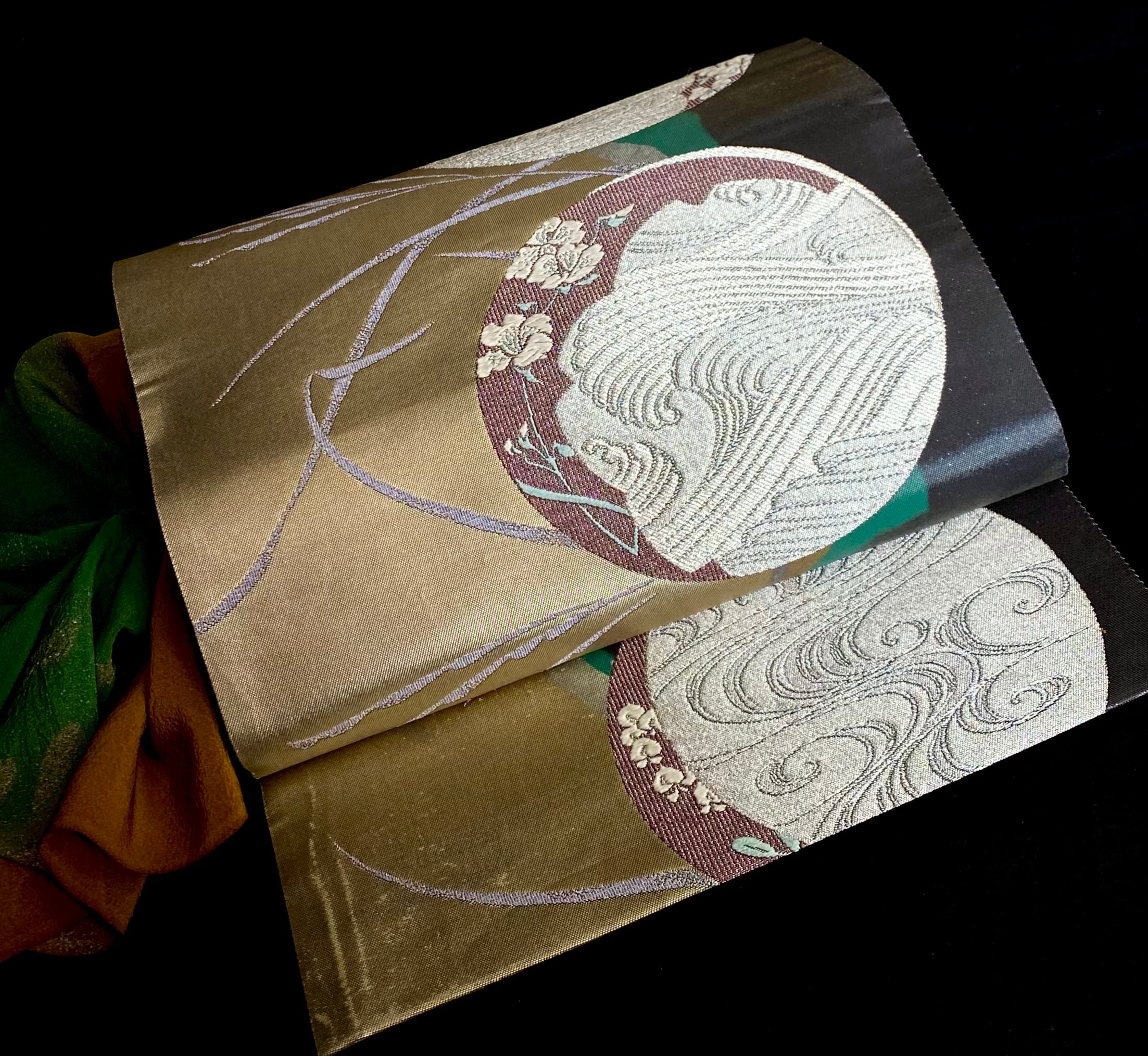 〈丸紋の袋帯〉SALE チャコールグレー　金糸　軽め　ラグジュアリー　織り出し