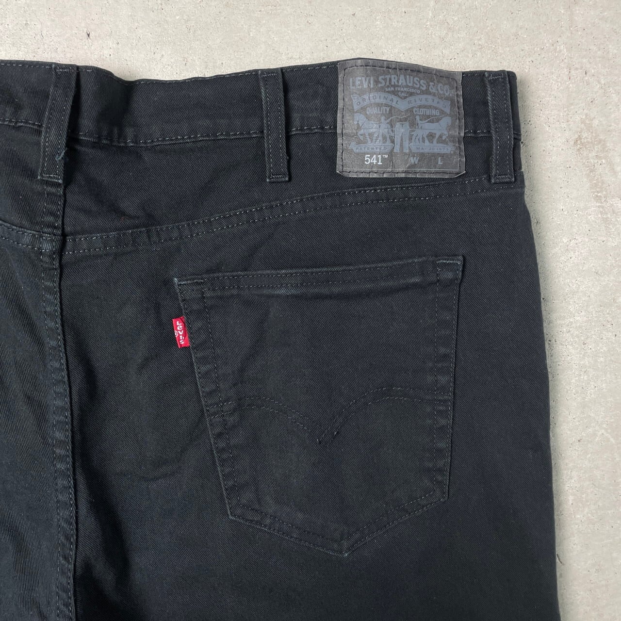 Levi's リーバイス 541 ブラックデニムパンツ アスレチックテーパード