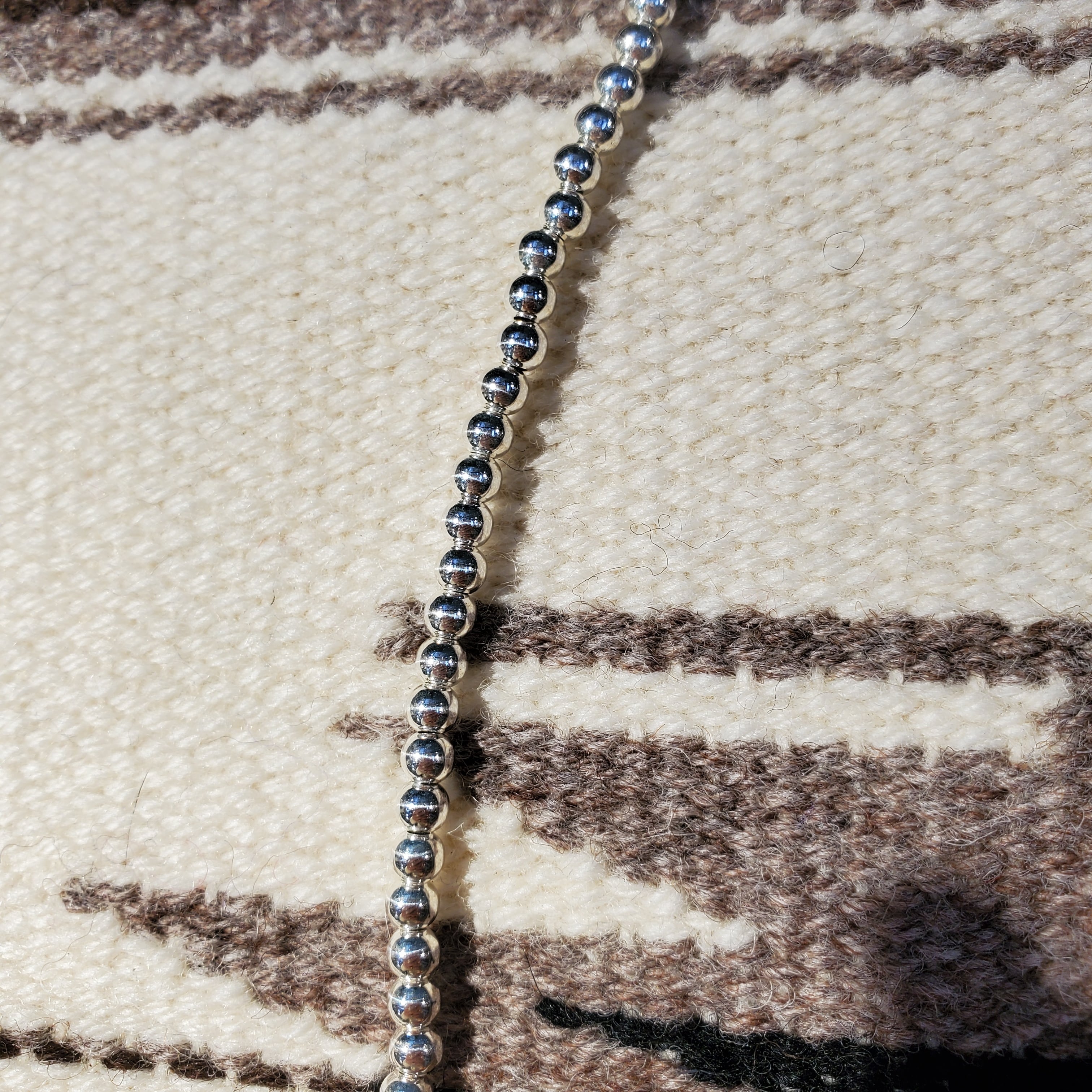 Ericka Nicolas Begay Navajo Pearl Shiney 4mm / 55cm | OLD HANNNA