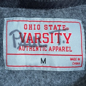 【VARSITY】カレッジロゴ オハイオ州立大学 バックアイズ フットボール プリント スウェット トレーナー OHIO STATE BUCKEYE M US古着