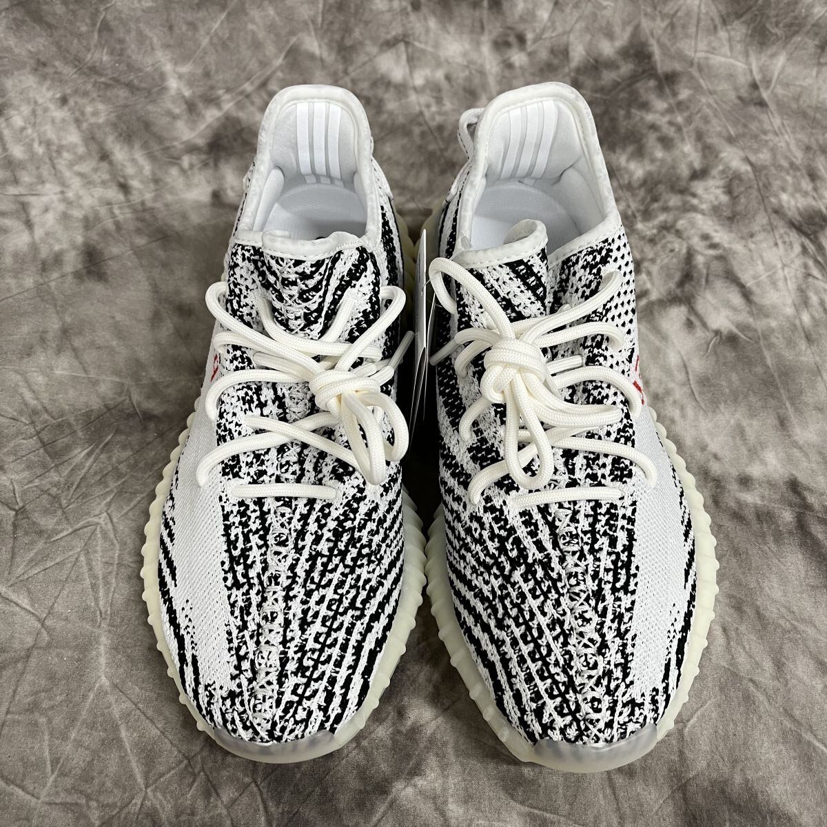 新品未使用　YEEZY BOOST 350 ゼブラ